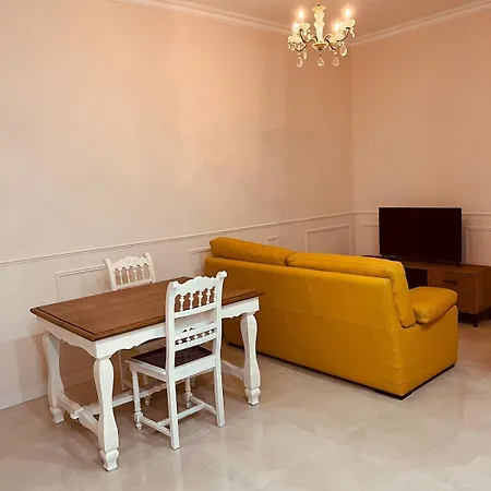Charming Flat In 13eme *