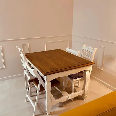 Apartment Charming Flat In 13eme