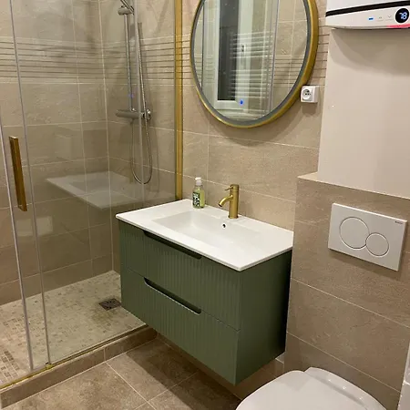 Charming Flat In 13eme